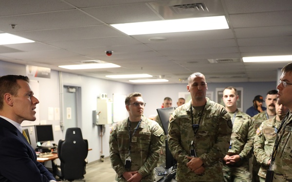 Army Principal Cyber Advisor Visits U.S. Army’s Only Offensive Cyber Operations Brigade 04