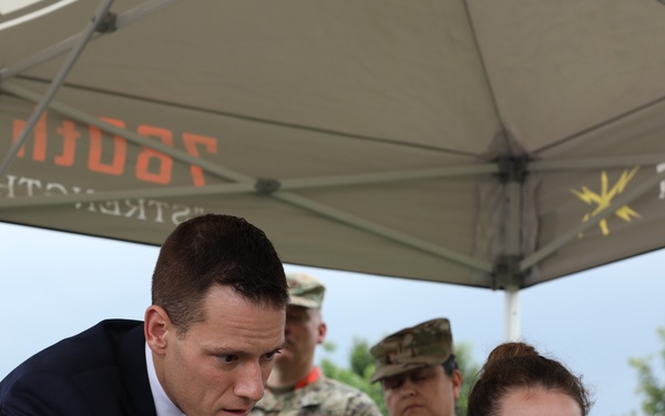 Army Principal Cyber Advisor Visits U.S. Army’s Only Offensive Cyber Operations Brigade 09