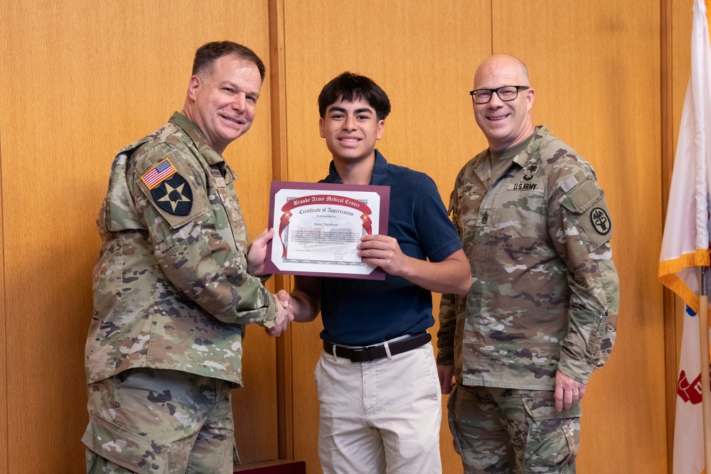 BAMC recognizes teens for volunteer service