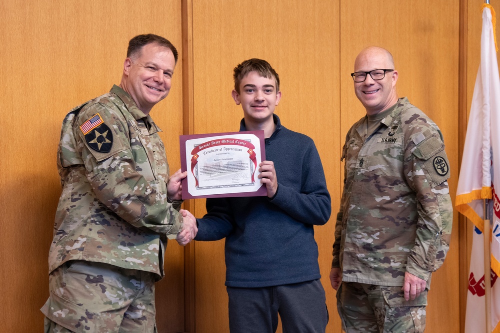 BAMC recognizes teens for volunteer service