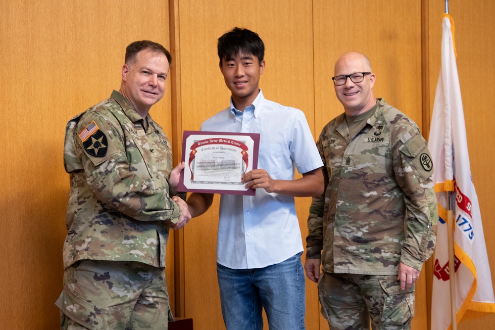 BAMC recognizes teens for volunteer service