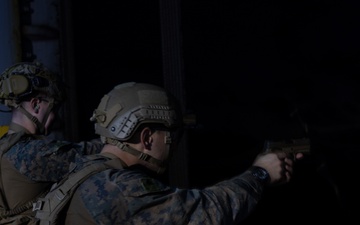 31st MEU conduct deck live-fire