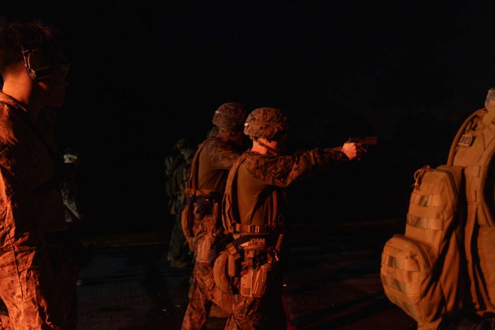 31st MEU conduct deck live-fire
