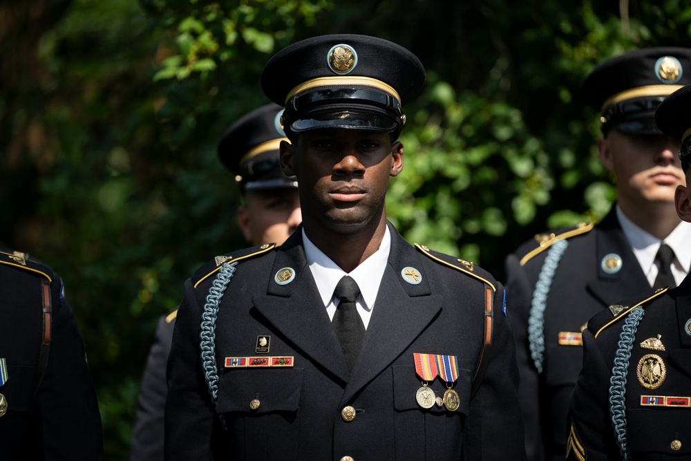Military Funeral Honors are Conducted for U.S. Army Retired Lt. Col. George Kesnig in Section 1