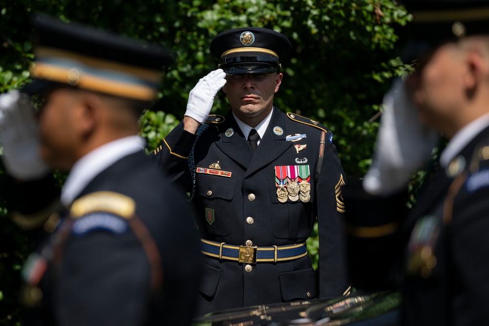 Military Funeral Honors are Conducted for U.S. Army Retired Lt. Col. George Kesnig in Section 1
