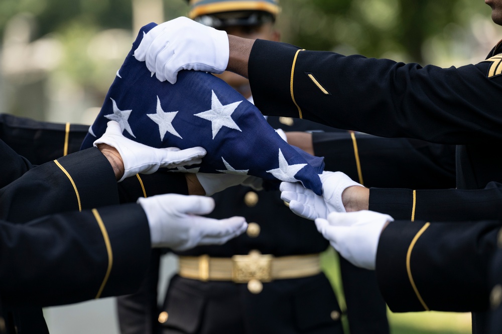 Military Funeral Honors are Conducted for U.S. Army Retired Lt. Col. George Kesnig in Section 1
