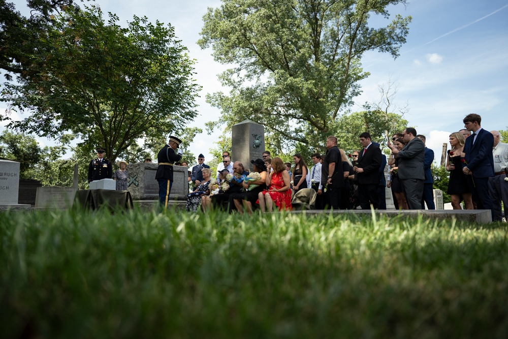 Military Funeral Honors are Conducted for U.S. Army Retired Lt. Col. George Kesnig in Section 1
