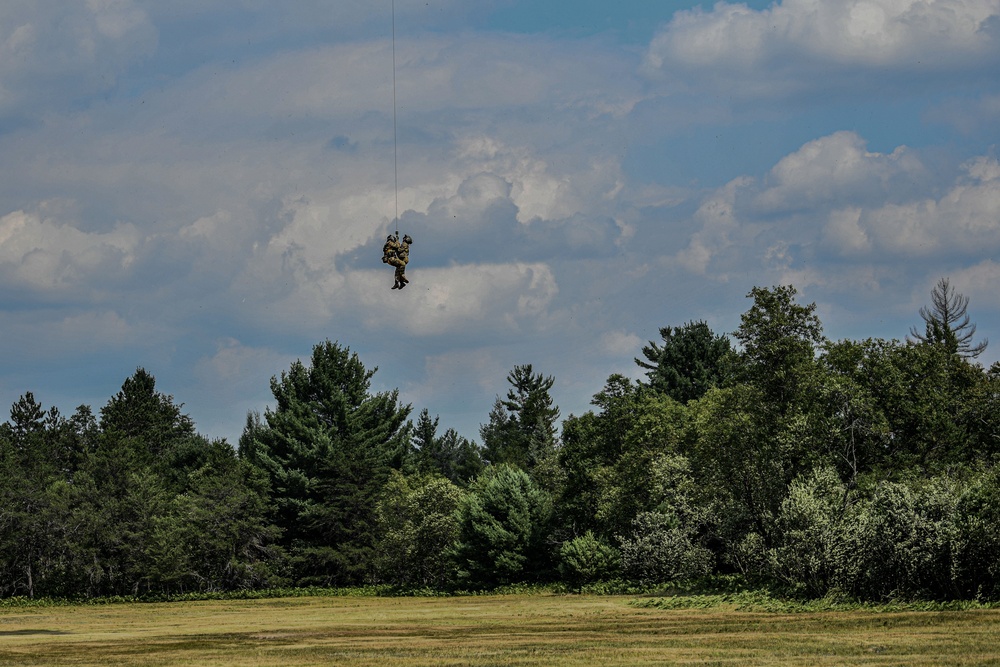 Wisconsin National Guard Conducts MEDEVAC Training with British Army at Northern Strike 25-2
