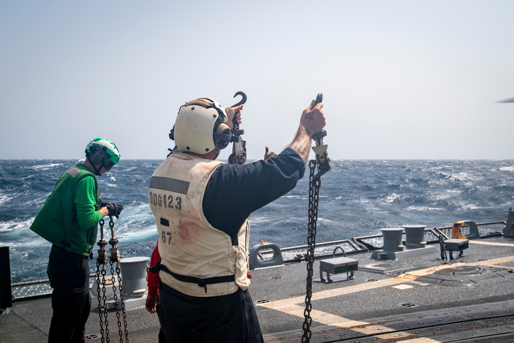 USS Higbee Conducts Flight Operations