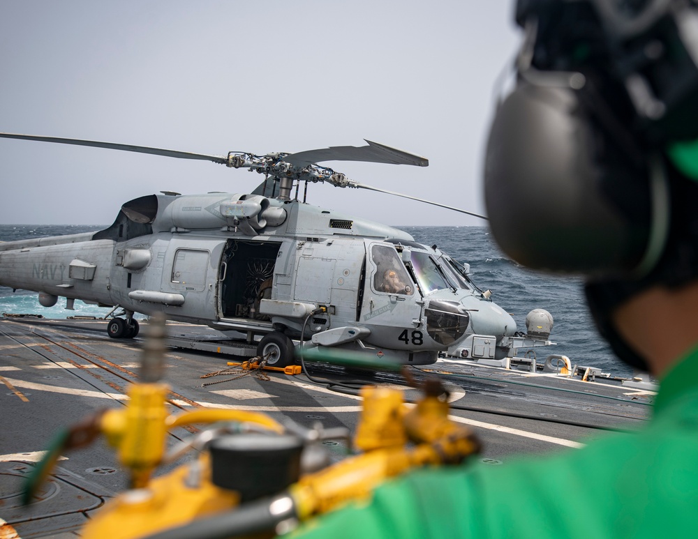 USS Higbee Conducts Flight Operations