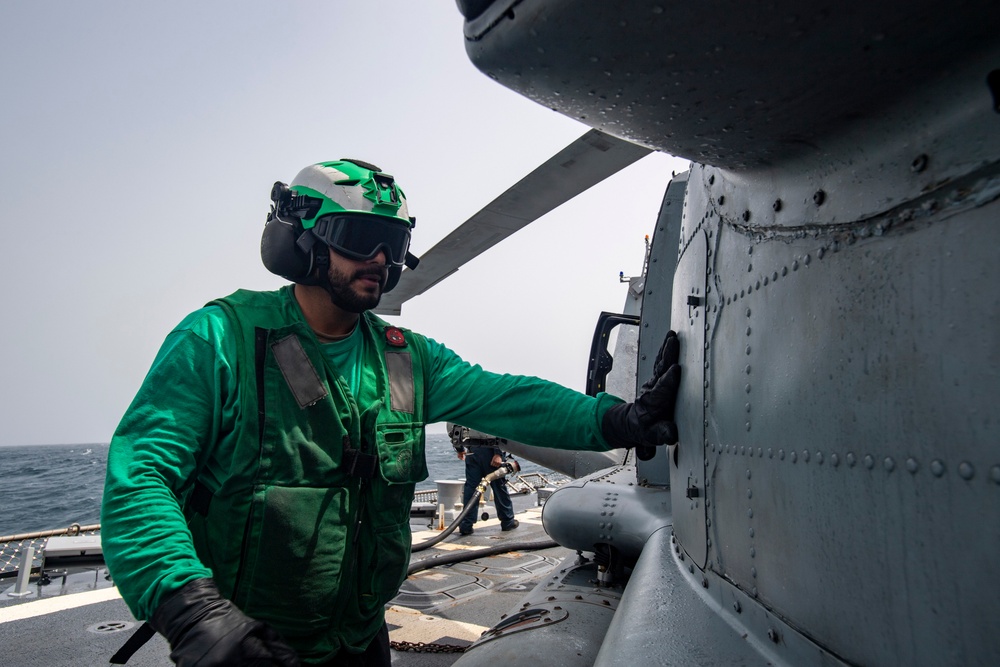 USS Higbee Conducts Flight Operations