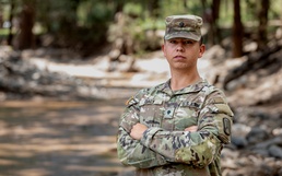 U.S. National Guard Soldier helps rescue 8 people from a flooded home.