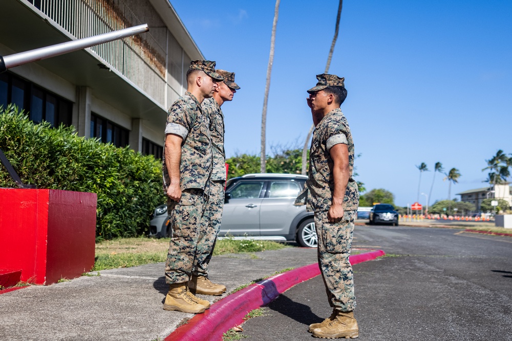 3d MLG Marines receive awards for supporting 3d MLR
