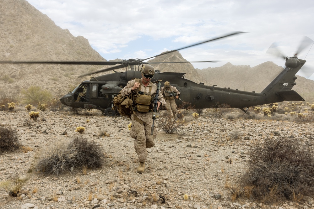 JTF-SB Marines execute aerial insert for Yuma National Defense Area signage emplacement mission