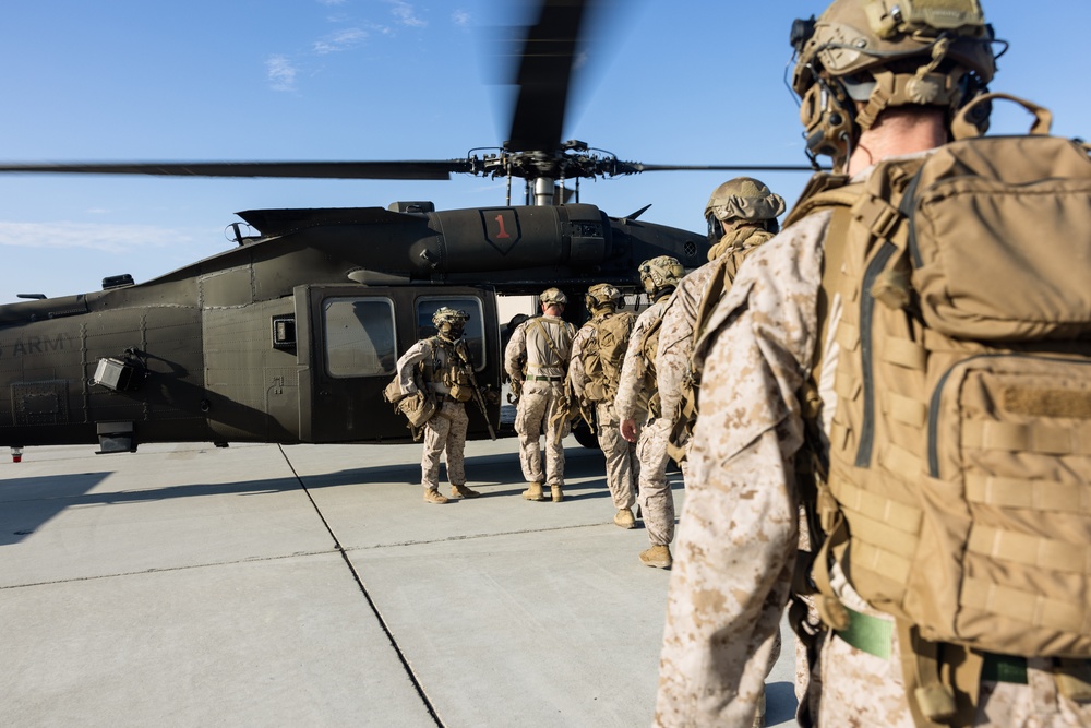 JTF-SB Marines execute aerial insert for Yuma National Defense Area signage emplacement mission