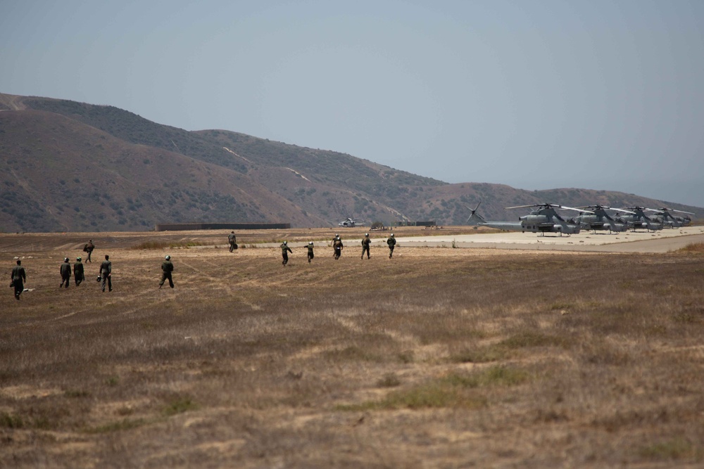 HMLA-369 Enhances Expeditionary Readiness During HOLF Training
