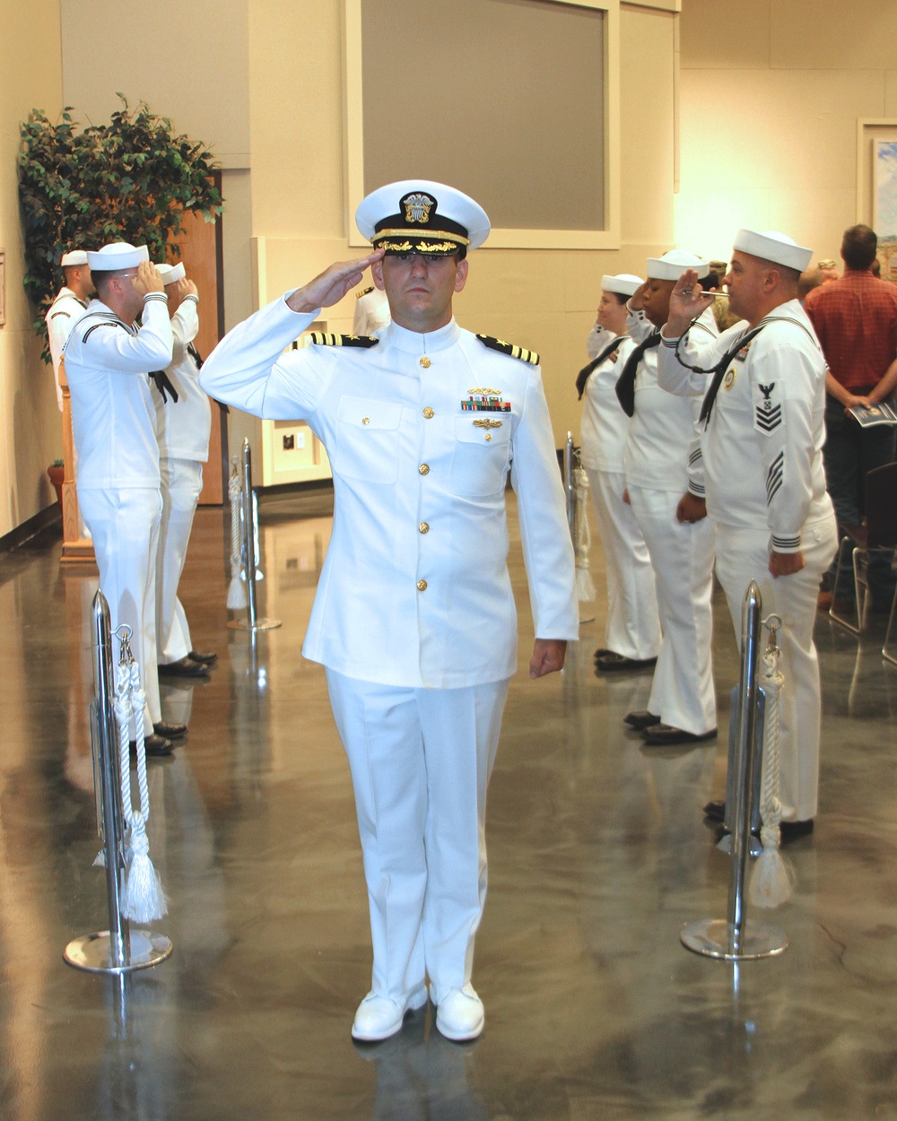 Warfare Center Undergoes Change of Charge