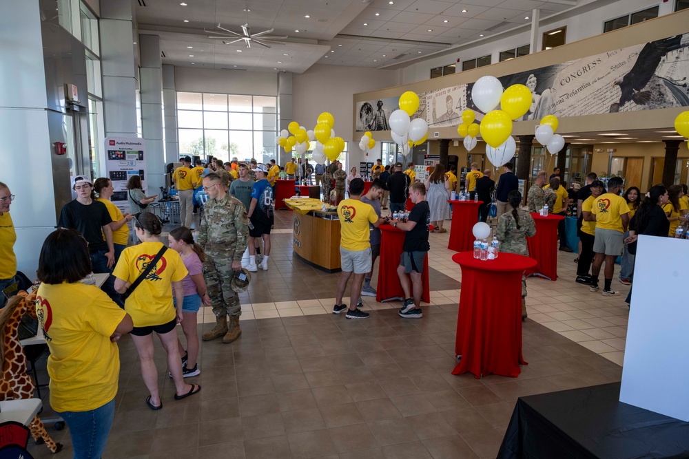 Holloman Airmen participate in the 2025 Casa Big Give