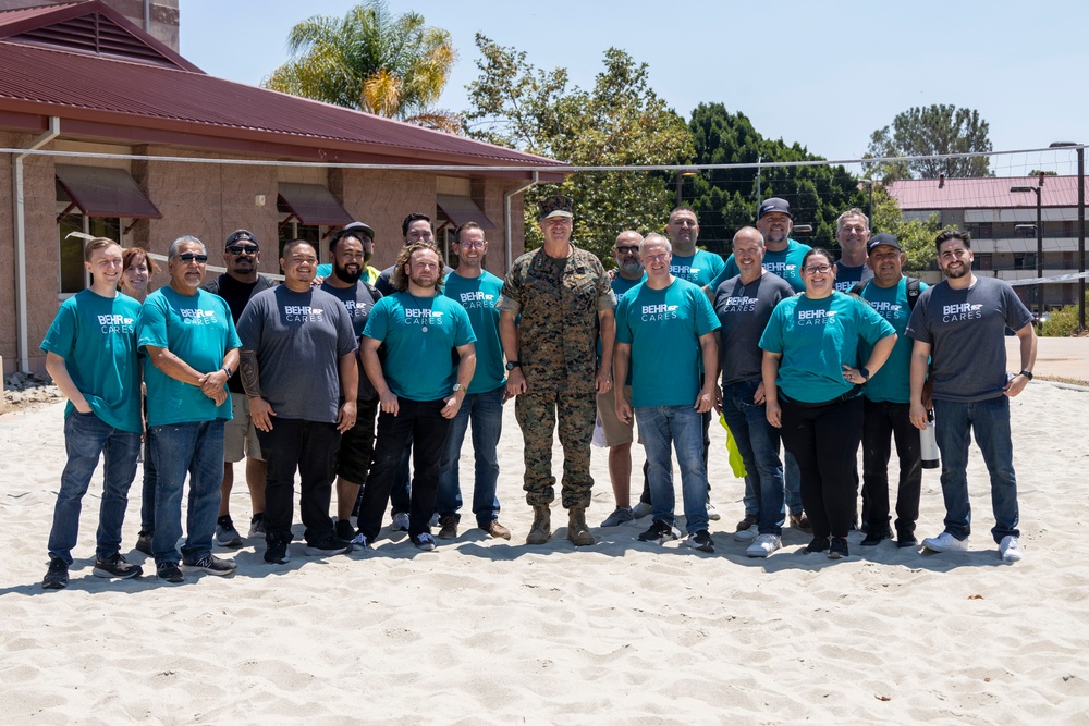 I MEF CG Recognizes Barracks Leadership and Innovation during Operation Clean Sweep II