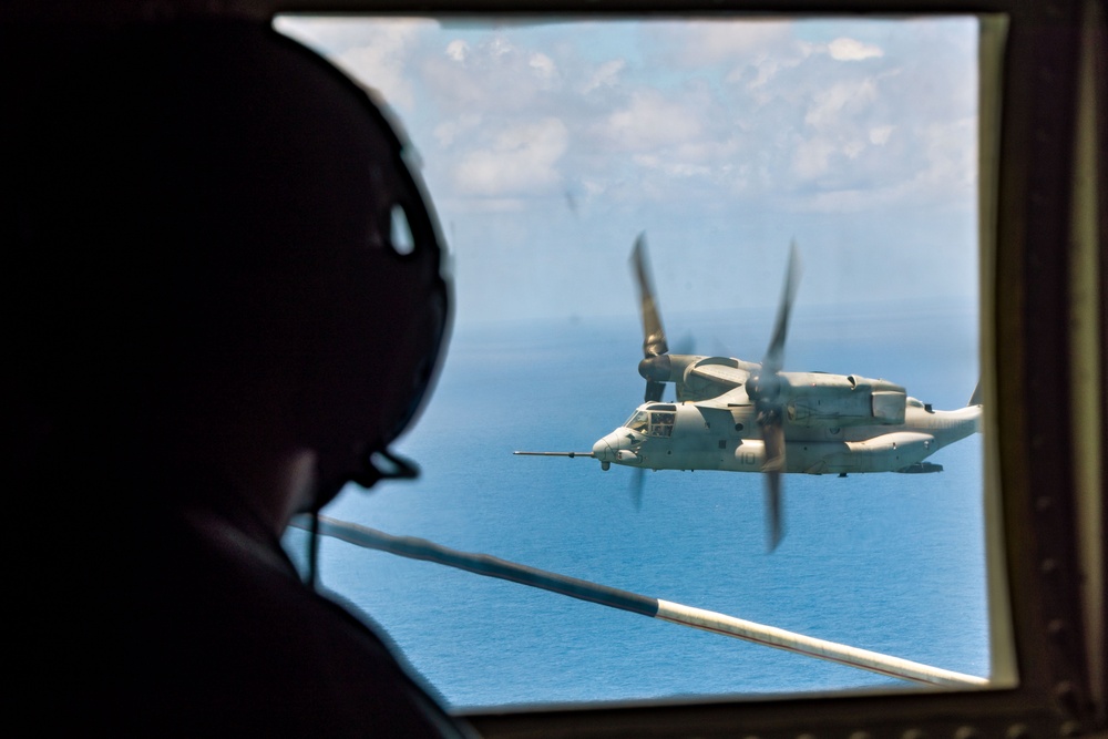 On 3: U.S. Service Members Sky Dive during the 2025 MCBH Kaneohe Airshow