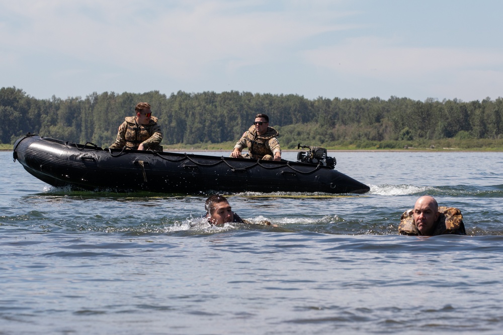 ORNG and WANG Conduct Helocast Training