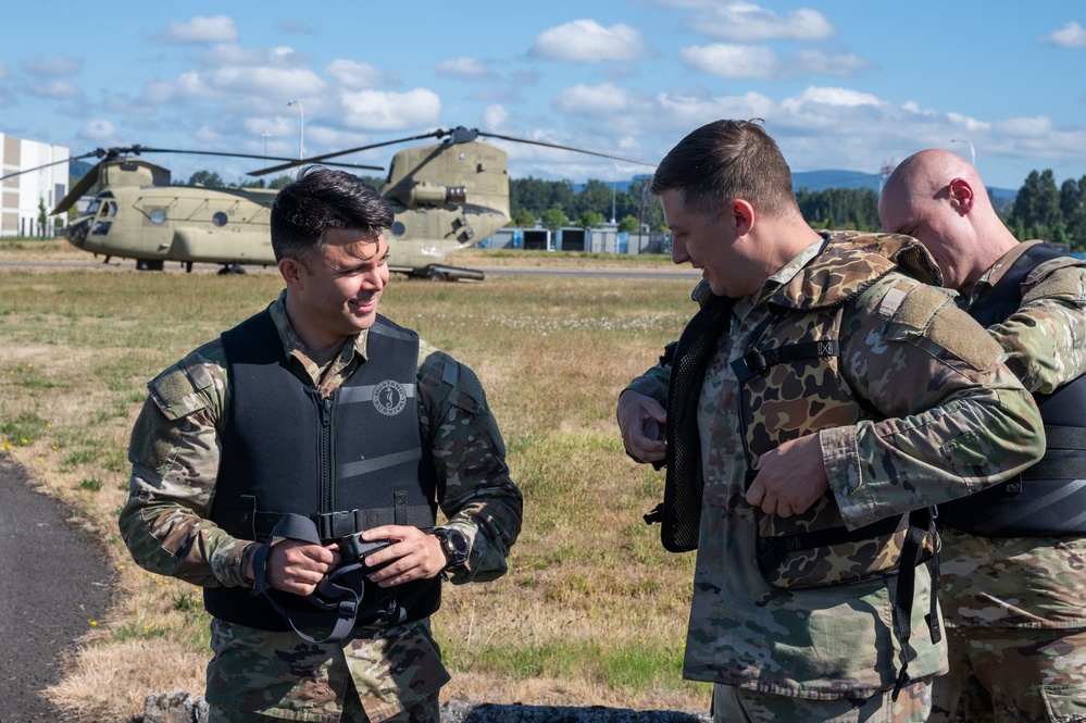 ORNG and WANG Conduct Helocast Training