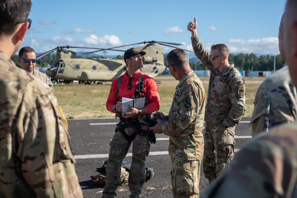 ORNG and WANG Conduct Helocast Training