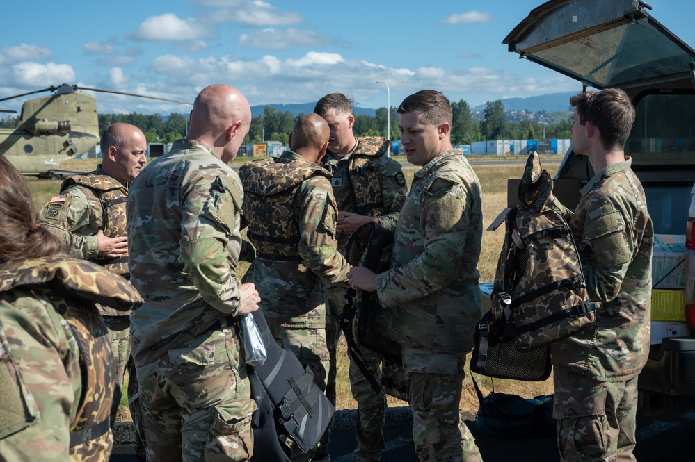 ORNG and WANG Conduct Helocast Training