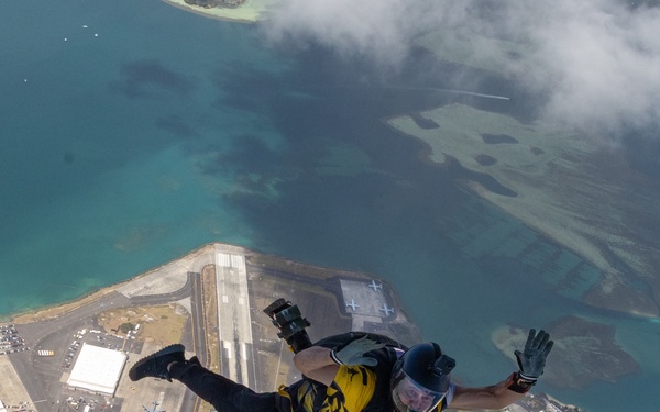 On 3: U.S. Service Members Sky Dive during the 2025 MCBH Kaneohe Airshow