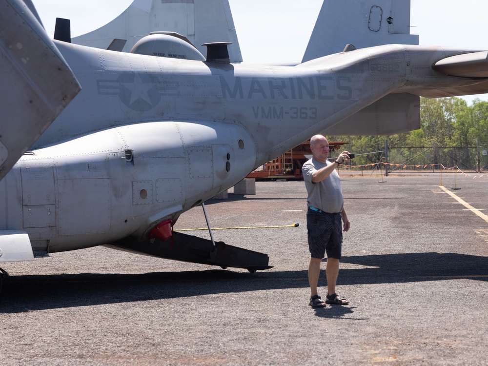 MRF-D 25.3: U.S. Marines participate in family day event