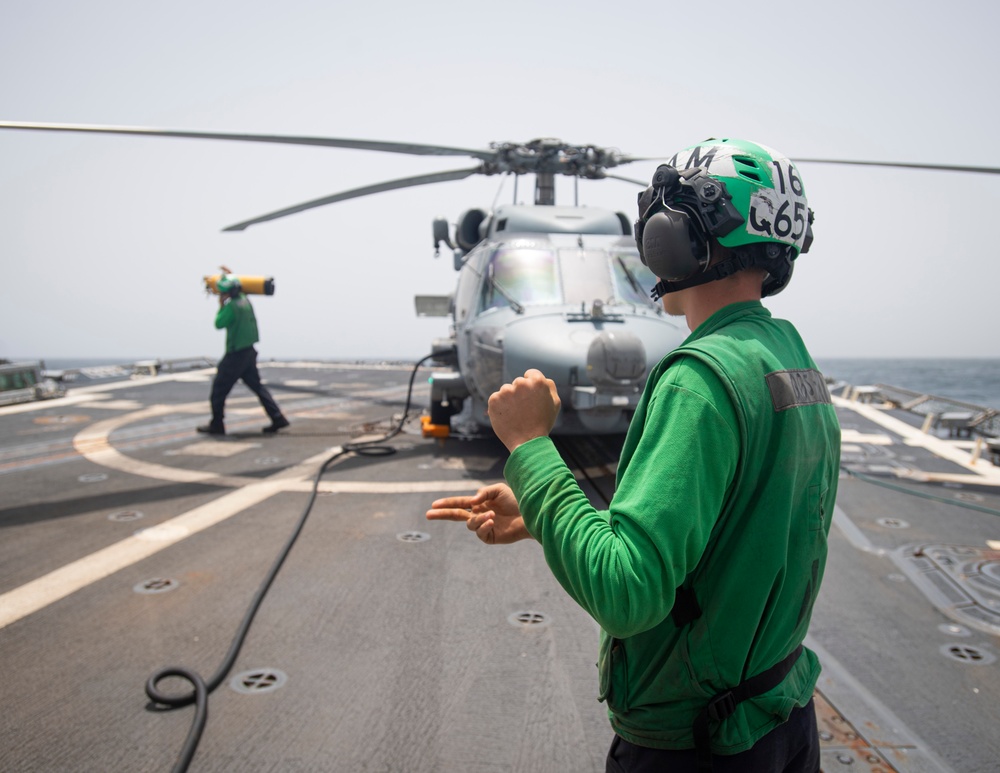 USS Higbee Conducts Flight Operations