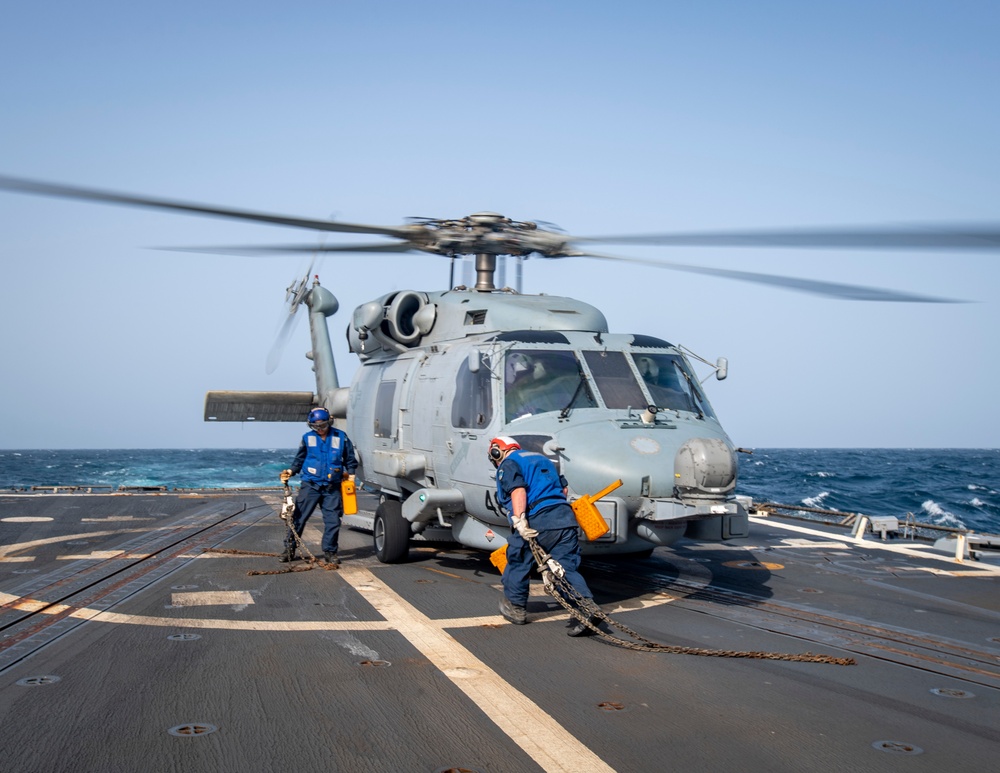 USS Higbee Conducts Flight Operations
