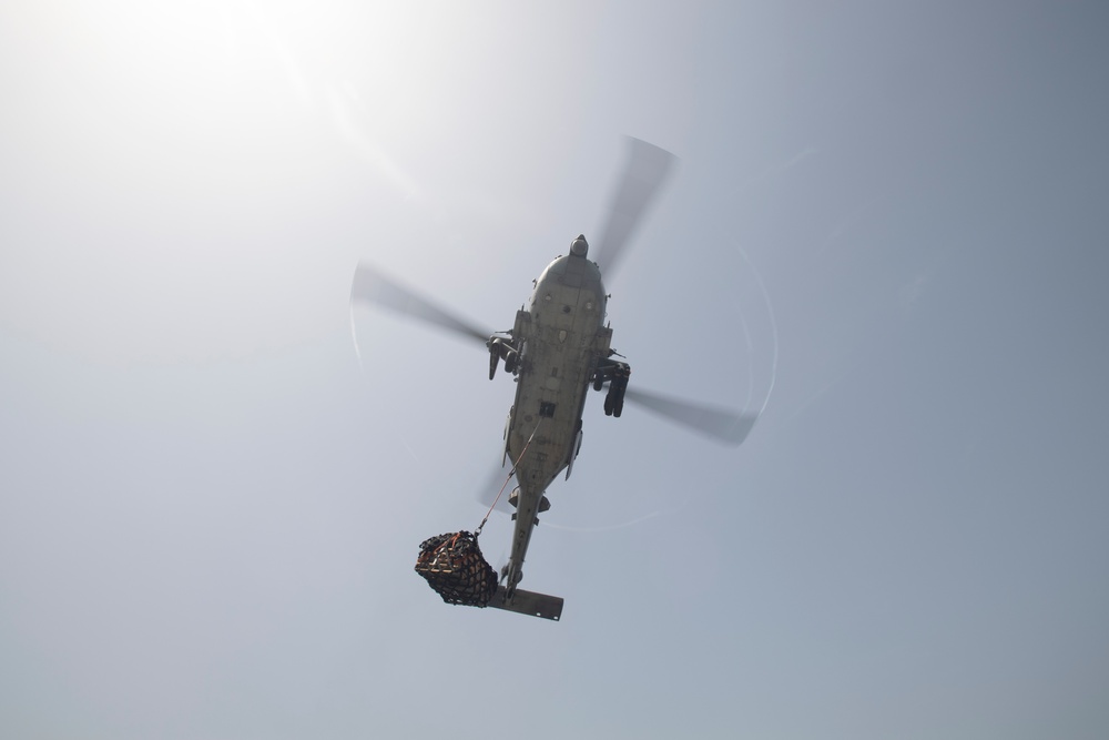 USS Higbee Conducts Vertical Replenishment
