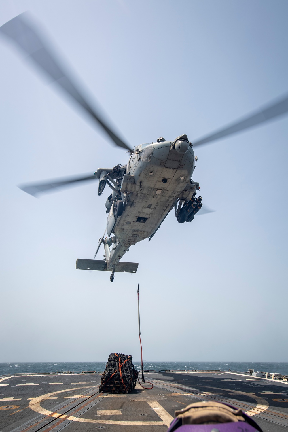 USS Higbee Conducts Vertical Replenishment
