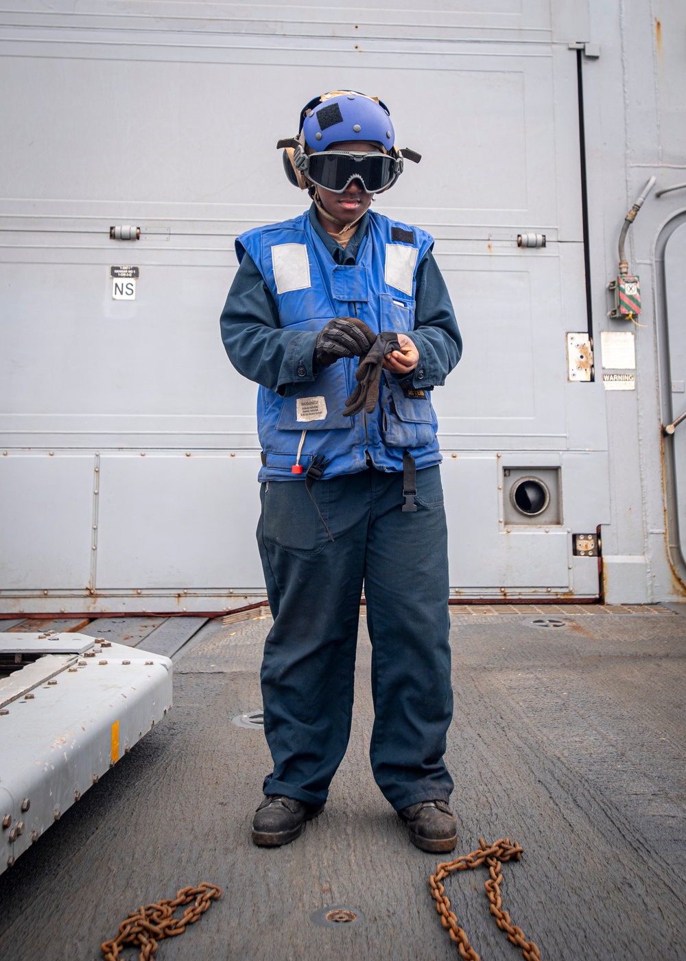 USS Higbee Conducts Flight Operations