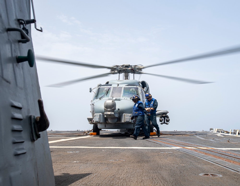 USS Higbee Conducts Flight Operations