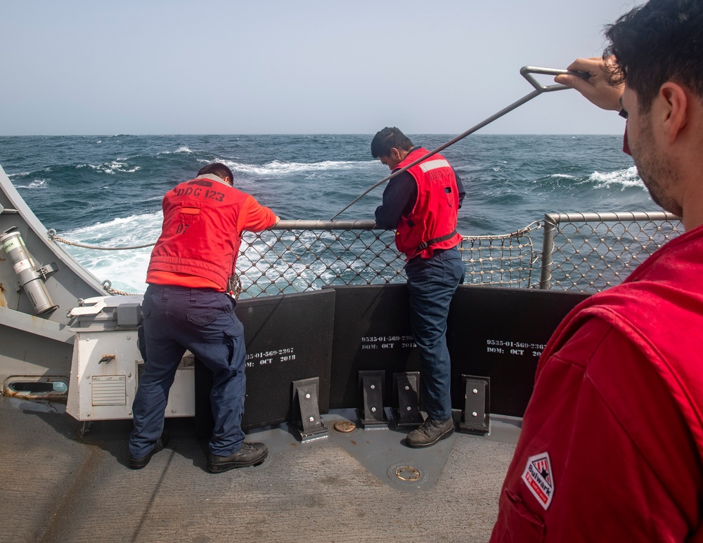 USS Higbee Conducts Flight Operations