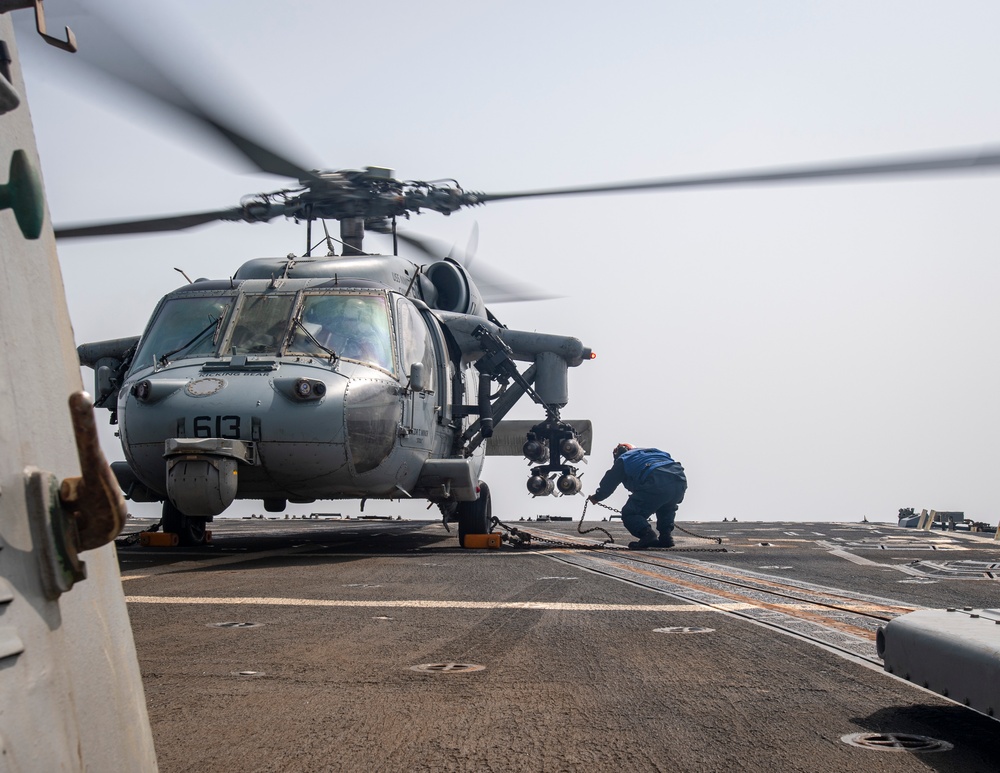 USS Higbee Conducts Flight Operations