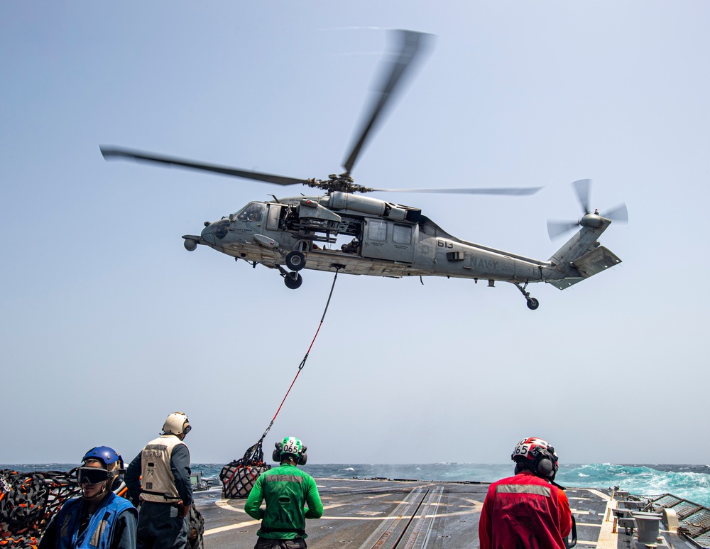 USS Higbee Conducts Vertical Replenishment