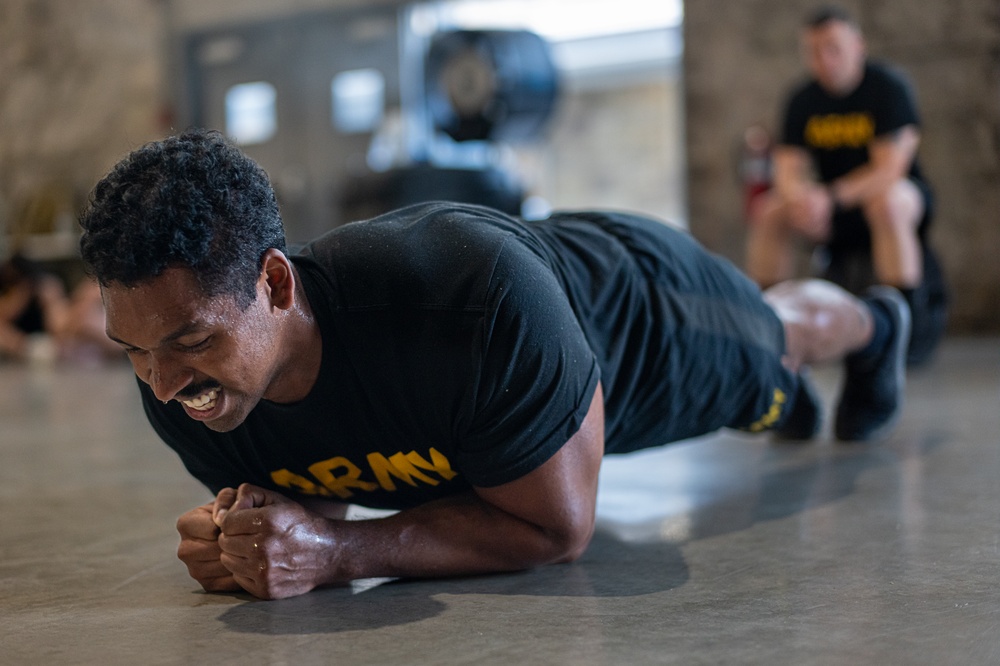 1-181st Field Artillery Regiment conducts Army Fitness Test