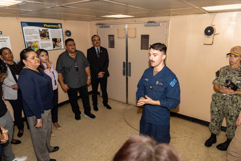 CP25 Trinidad and Tobago Ministry of Health tour Aboard USNS Comfort