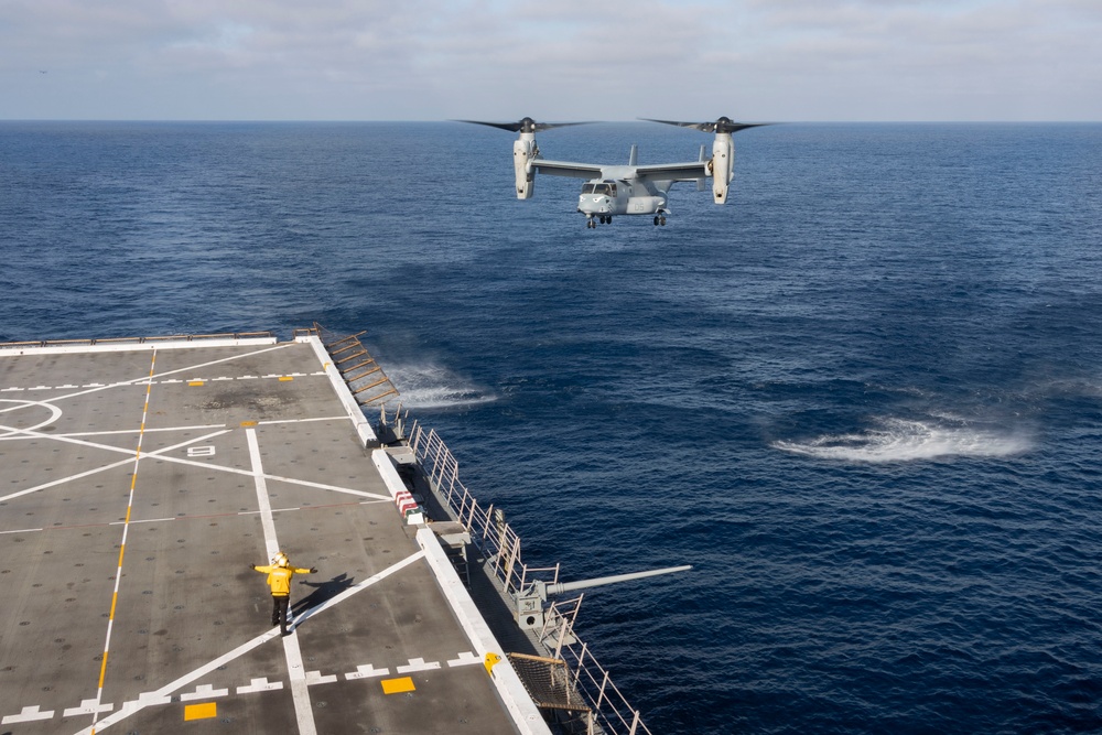 Ospreys Aboard USS Somerset (LPD 25)