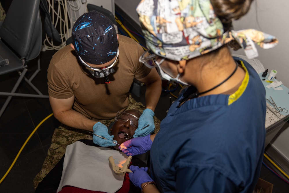 CP25 Port of Spain Medsite Operations and Distinguished Visitors