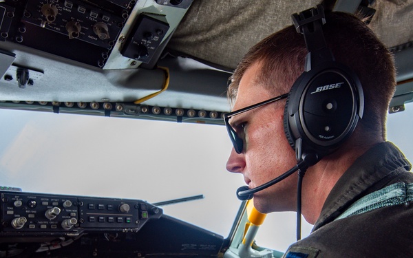 REFORPAC 25: KC-135 refuels F-16s and F-35s