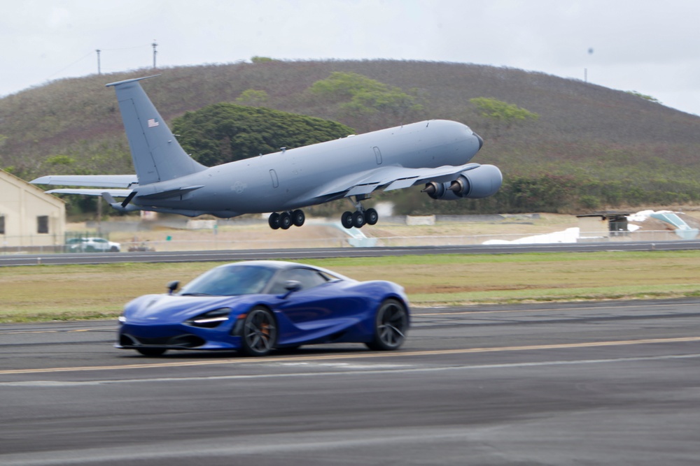 Marine Corps Base Hawaii Kaneohe Bay Air show: Day 1
