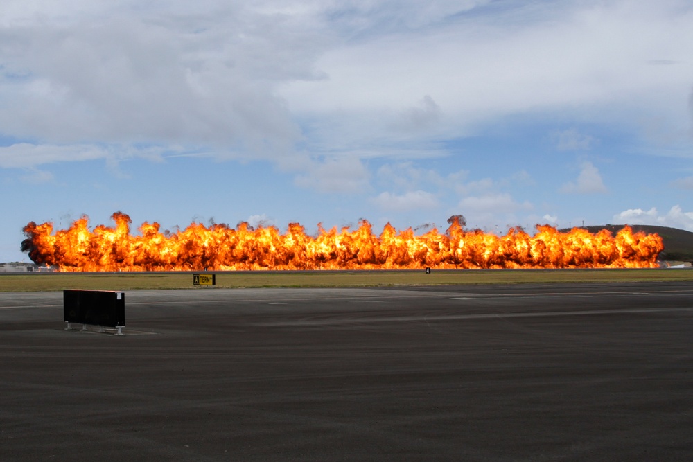 Marine Corps Base Hawaii Kaneohe Bay Air show: Day 1
