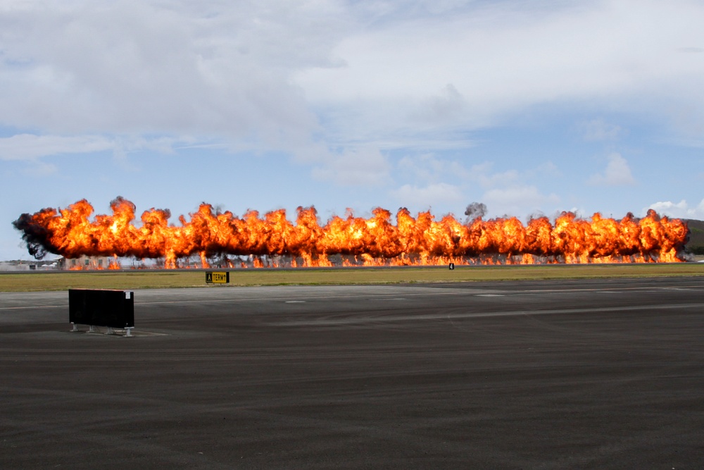 Marine Corps Base Hawaii Kaneohe Bay Air show: Day 1