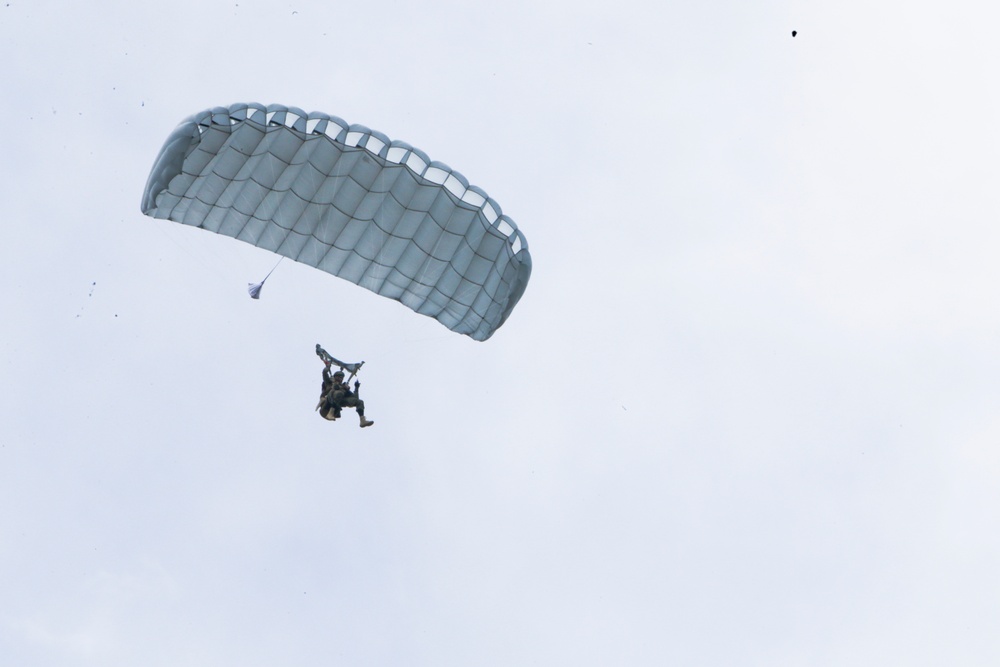 Marine Corps Base Hawaii Kaneohe Bay Air show: Day 1