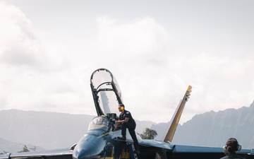 Marine Corps Base Hawaii Kaneohe Bay Air Show Day 1