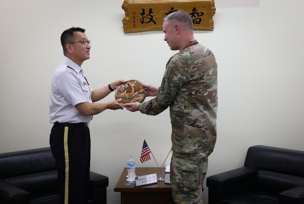 500th MIB-T Advances MI Relationship with JGSDF INSCOM